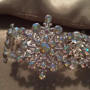 Stretch Snowflake bracelet